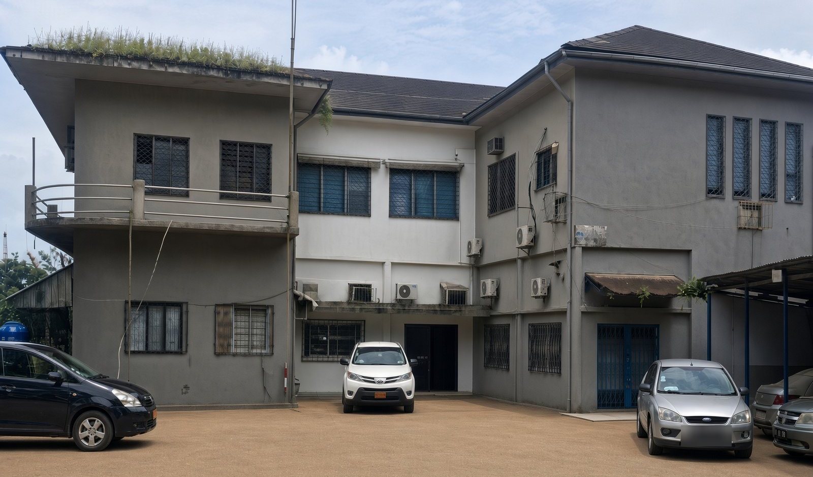 The firm’s offices at 355 rue Alfred Saker, Akwa, Douala.